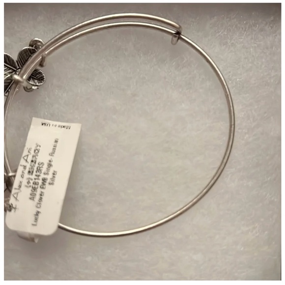 Alex and Ani Bracelet Lucky Clover - Picture 6 of 6